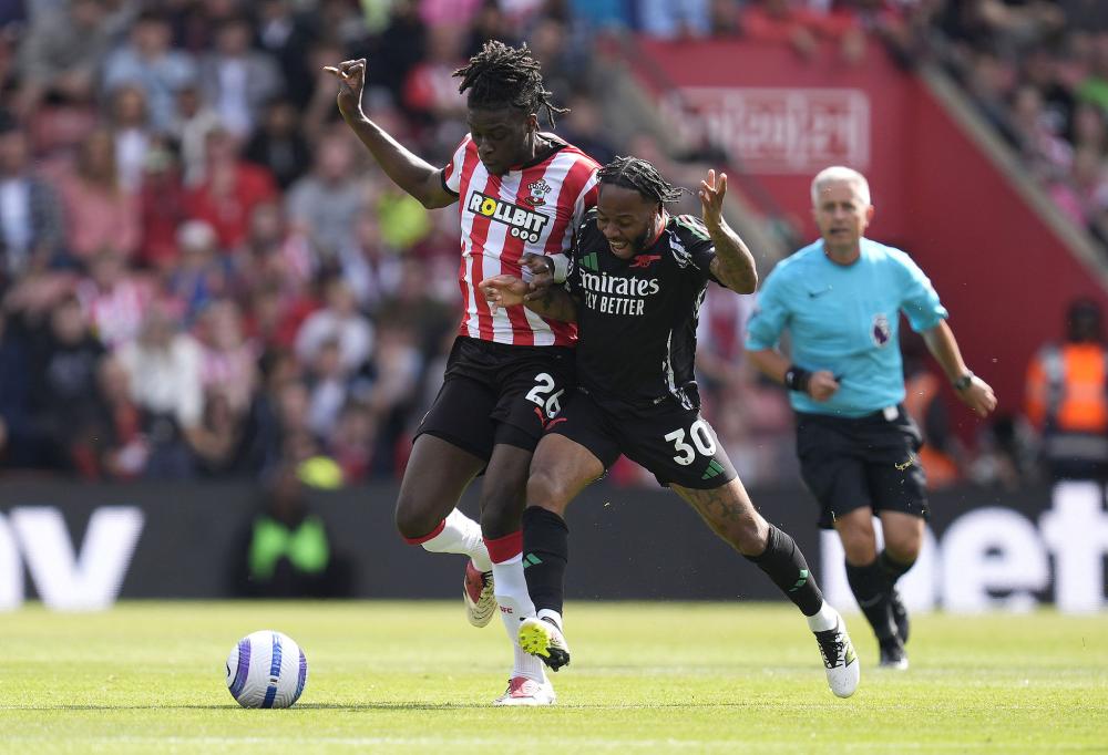 国足阵容进行大幅调整